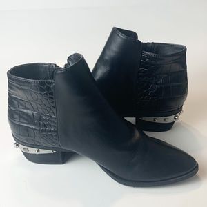 Circus by Sam Edelman White/Snake Holt Booties